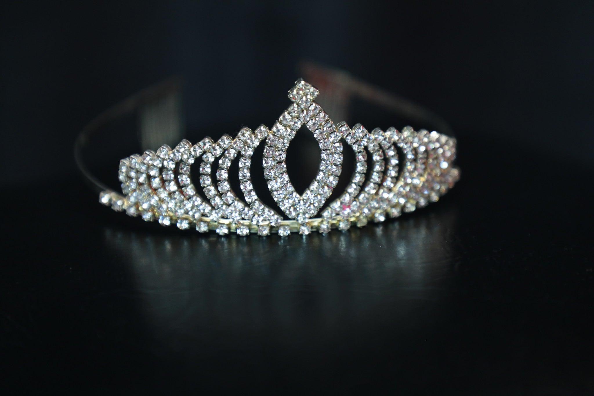 Dazzling Rhinestone Tiara Crown 01