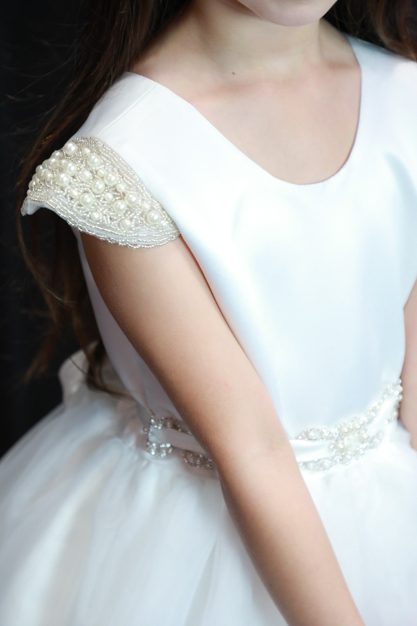 Chic white dress with pearl sleeves for girls. – Kids Chic